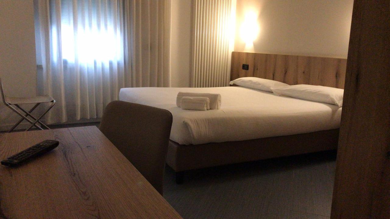 Hotel Doria - Business & Bike 오스티글리아 외부 사진